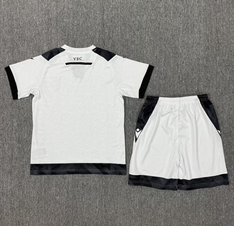 Conjunto infantil Vitória Guimarães principal branca 2025/26