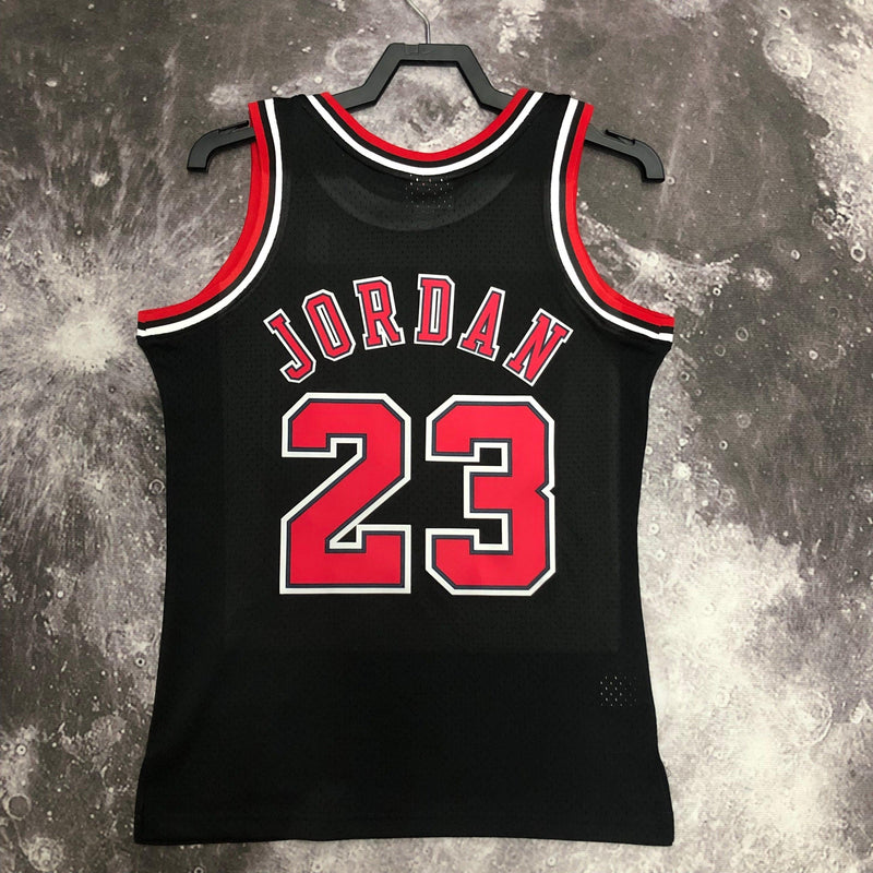 Regata Swingman Chicago Bulls Mitchell & Ness Hardwood Classics 1997/98 Preta