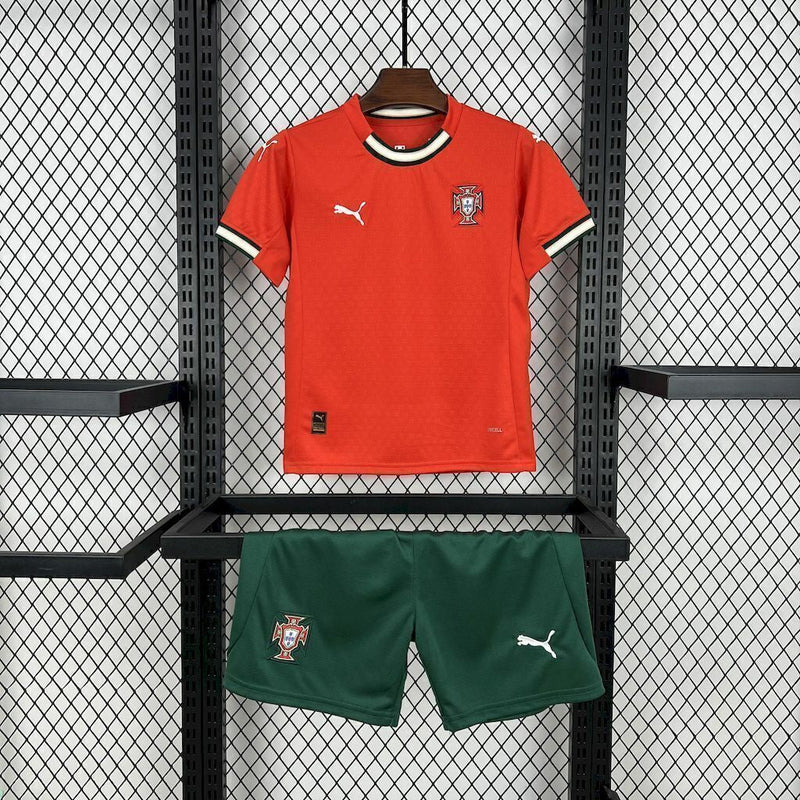 Conjunto infantil Seleção Portugal vermelho principal 2025 - PUMA