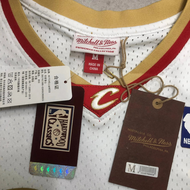 Regata Swingman Cleveland Cavaliers Mitchell & Ness Branca Hardwood Classics 2003/04