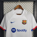Camisola Barcelona branca Away 2023/24