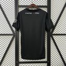 Camisola Tottenham Hotspur x Stray Kids preta 2025/26