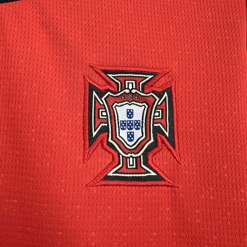 Conjunto infantil Seleção Portugal vermelho principal 2025 - PUMA