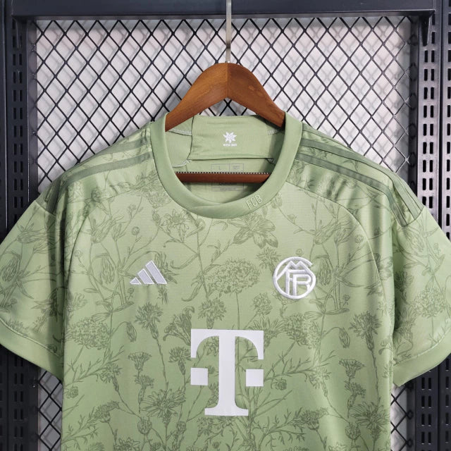 Camisola Bayern de Munique Oktoberfest 2023/24