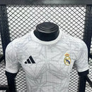 Camisola Real Madrid Pré-Jogo 2024/25 PLAYER